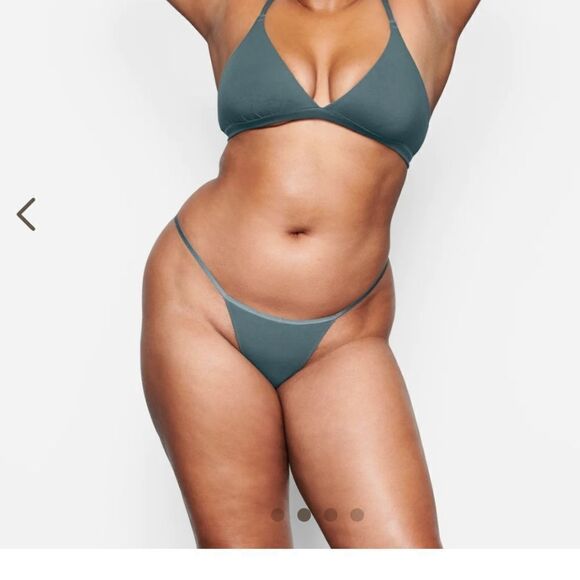 NWT SKIMS THONG - Picture 11 of 11